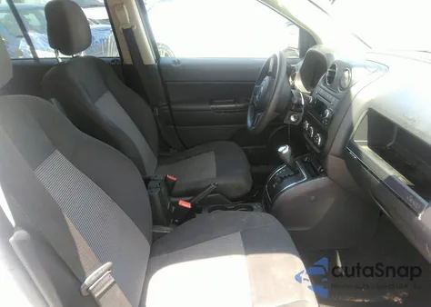 2011 Jeep Compass из США, поврежденный, VIN 1J4NT1FA2BD170904